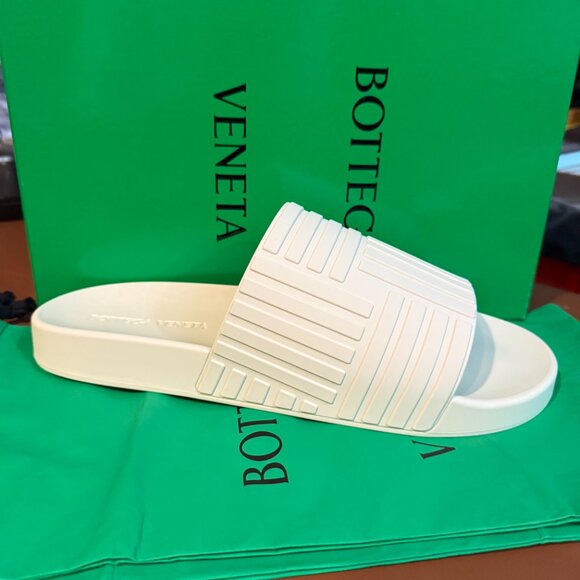 BOTTEGA‎ VENETA 690105 Men\'s Slider Pool Slide Sandals In White Rubber, sz 46 main image 5